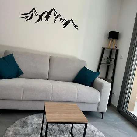 30 M2 2 à 4 Personnes Apartamento *